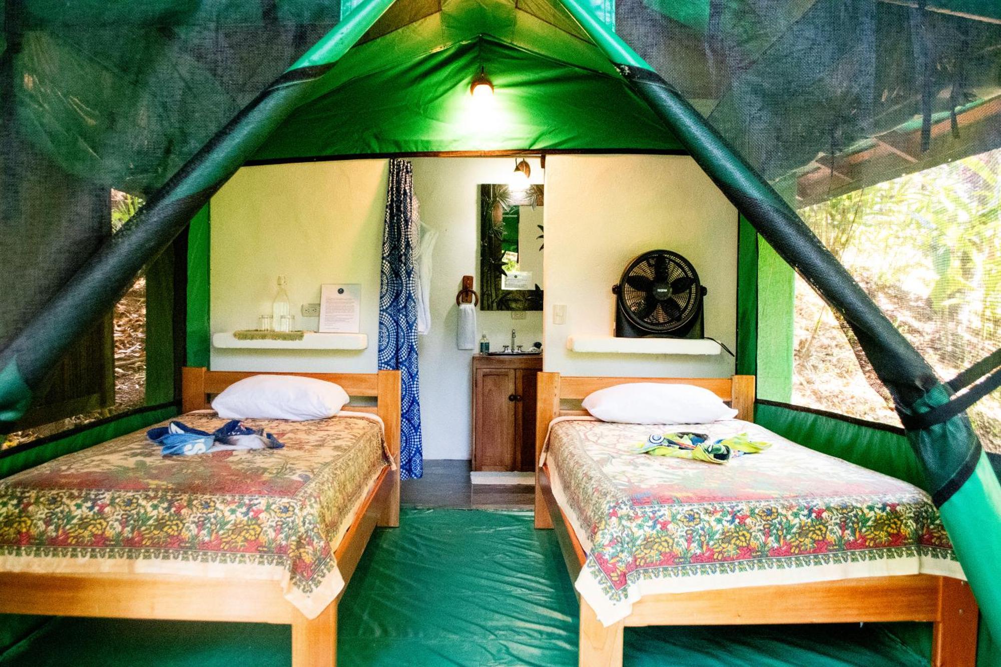 Luna Lodge Carate ภายนอก รูปภาพ