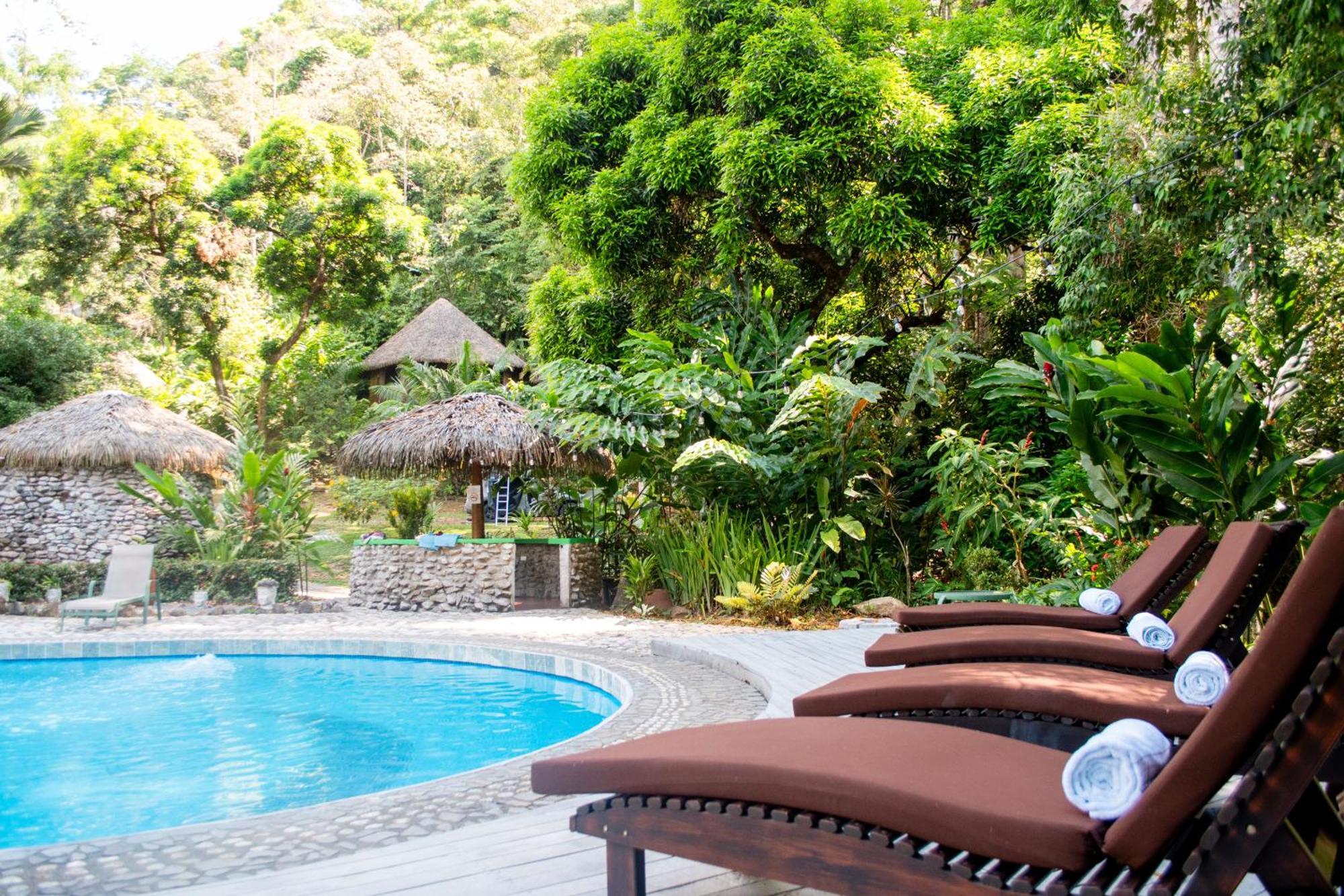 Luna Lodge Carate ภายนอก รูปภาพ