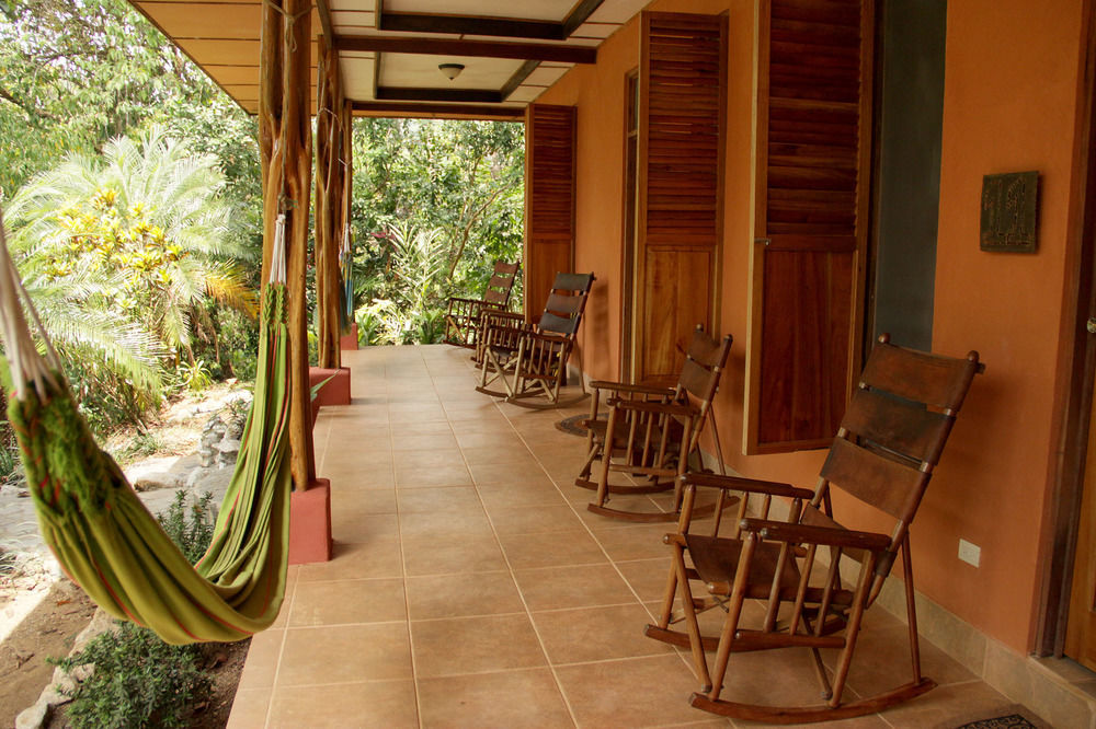 Luna Lodge Carate ภายนอก รูปภาพ