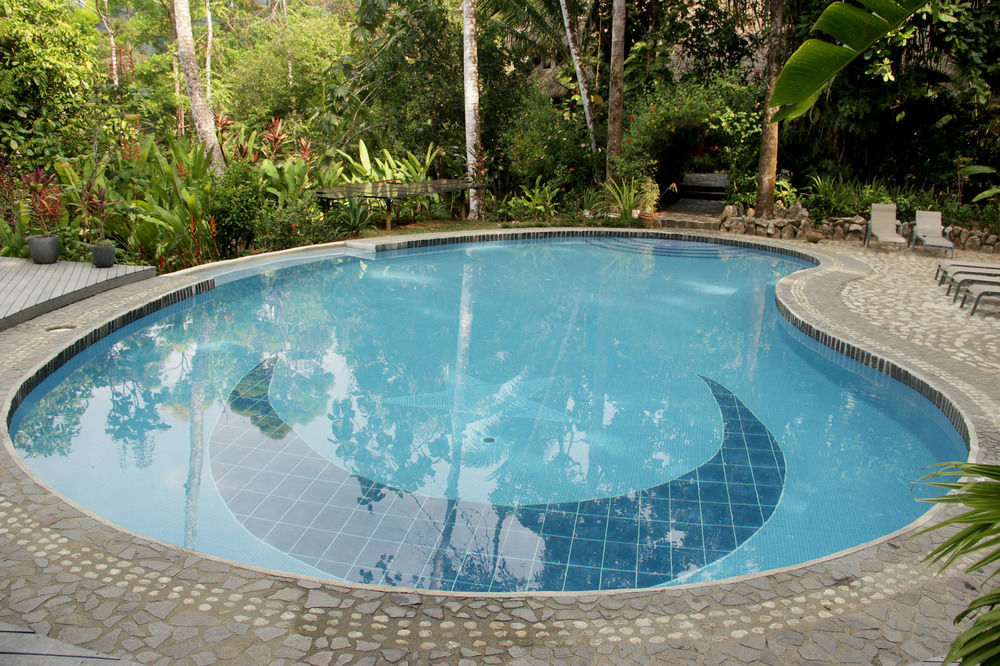 Luna Lodge Carate ภายนอก รูปภาพ