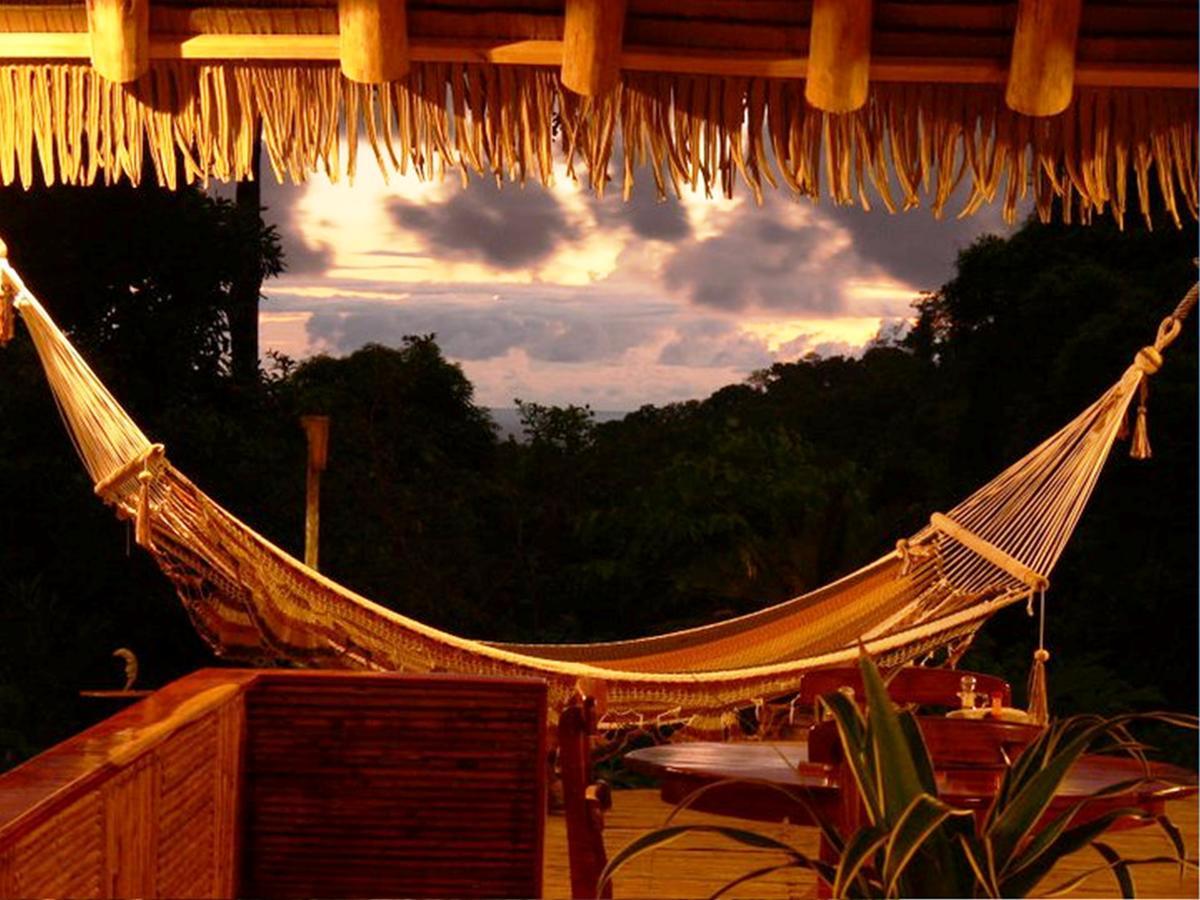 Luna Lodge Carate ภายนอก รูปภาพ