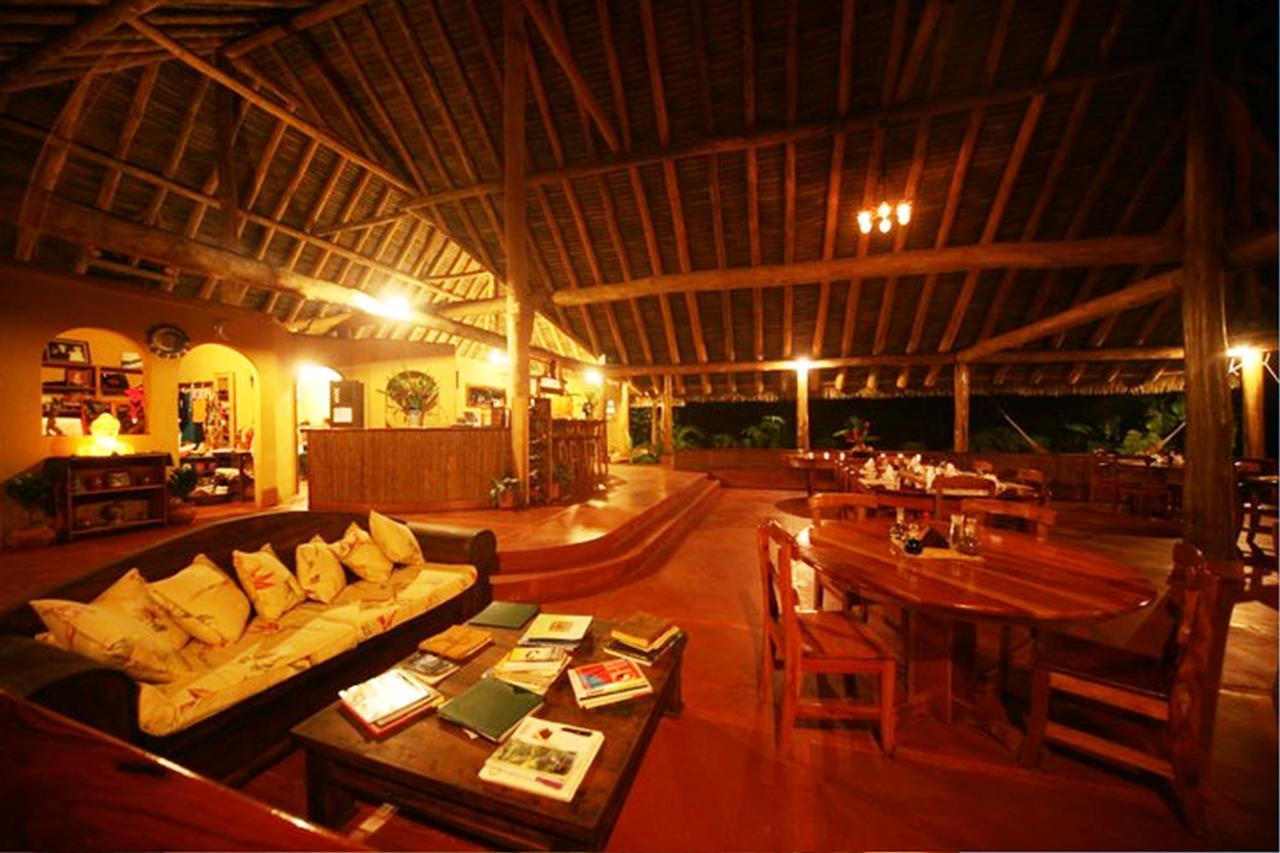 Luna Lodge Carate ภายนอก รูปภาพ