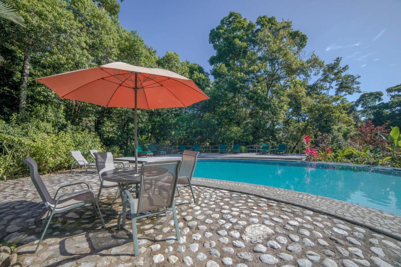 Luna Lodge Carate ภายนอก รูปภาพ