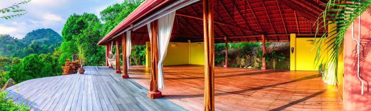 Luna Lodge Carate ภายนอก รูปภาพ